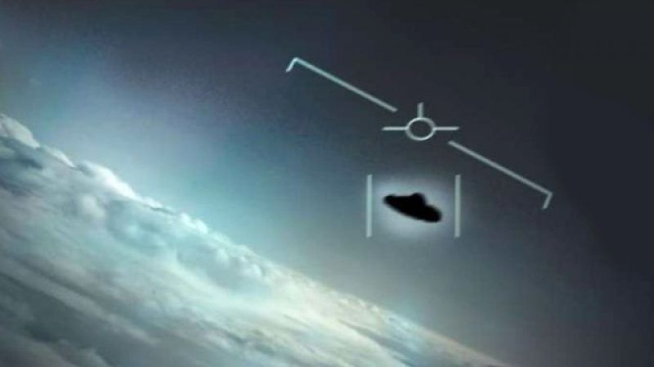 Pentagon 2004 ve 2015 yılları arasında kaydedilen "UFO" görüntülerini yayınladı