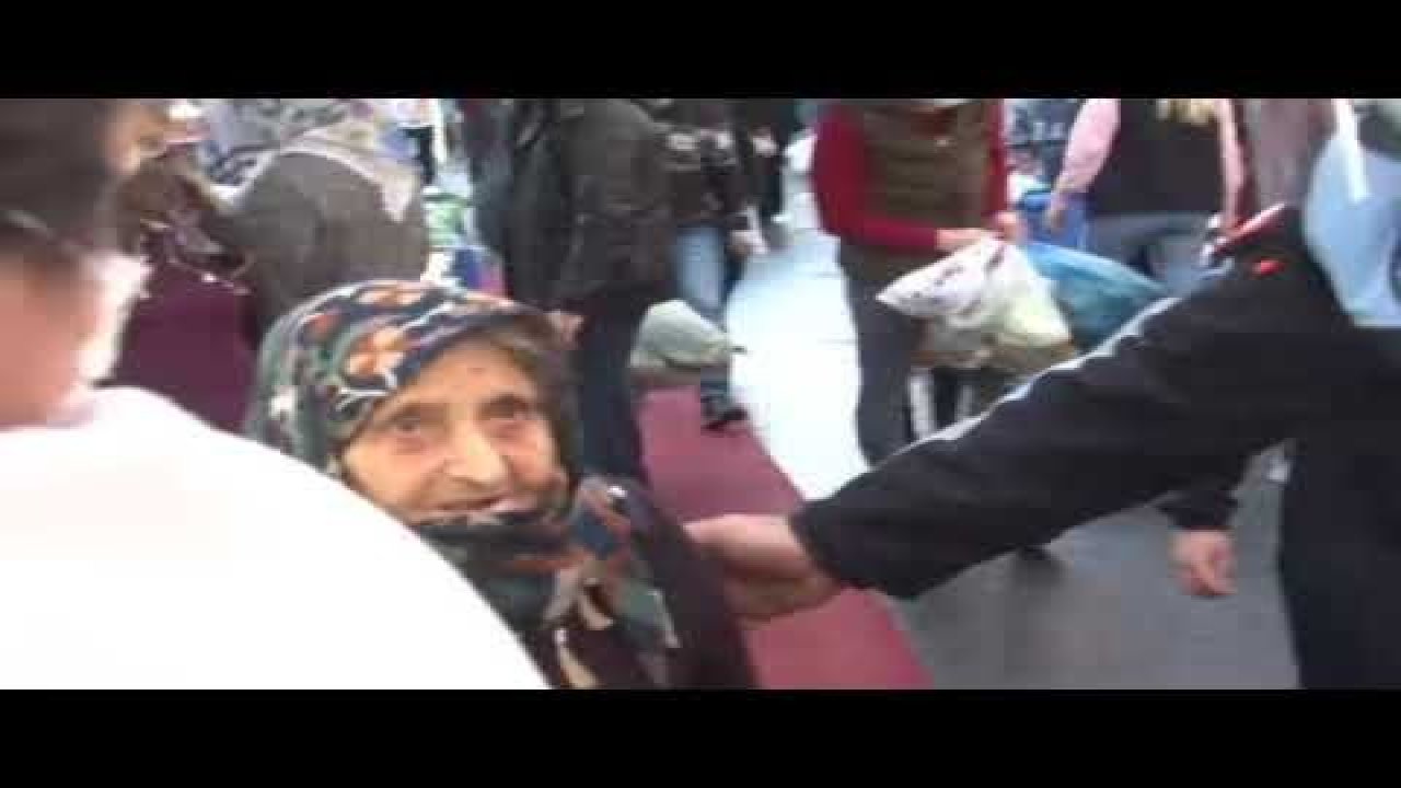 Pazardaki doluluk “iğne atsan yere düşmez” dedirtti