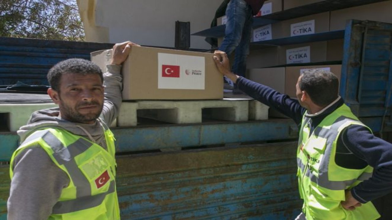 Türkiye’den Tunus’ta Covid19 ile mücadelede 700 aileye gıda yardımı