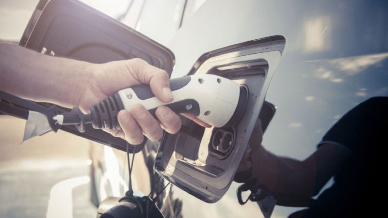 Benzine zam - 30 Nisan 2020