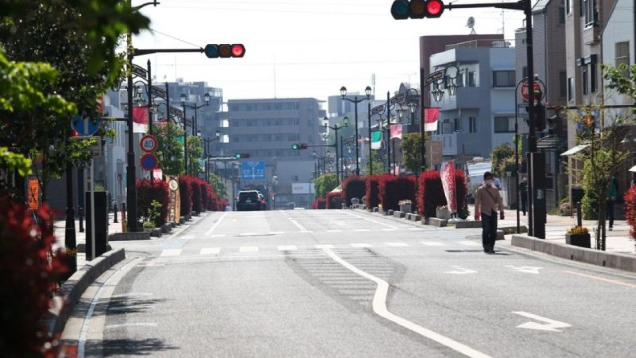 Japonlar ’Altın Hafta’ tatilini evinde geçiriyor