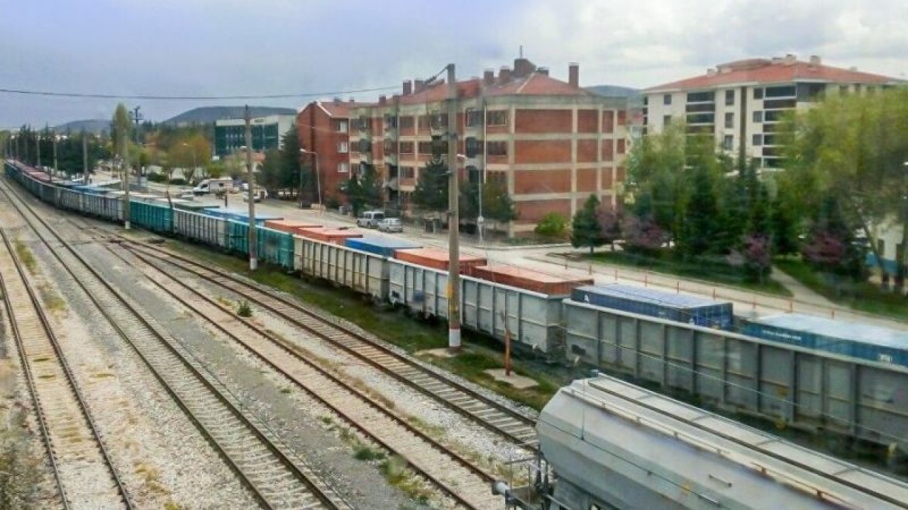 Türkiye’nin tek seferde en uzağa giden en uzun ihracat treni yolda