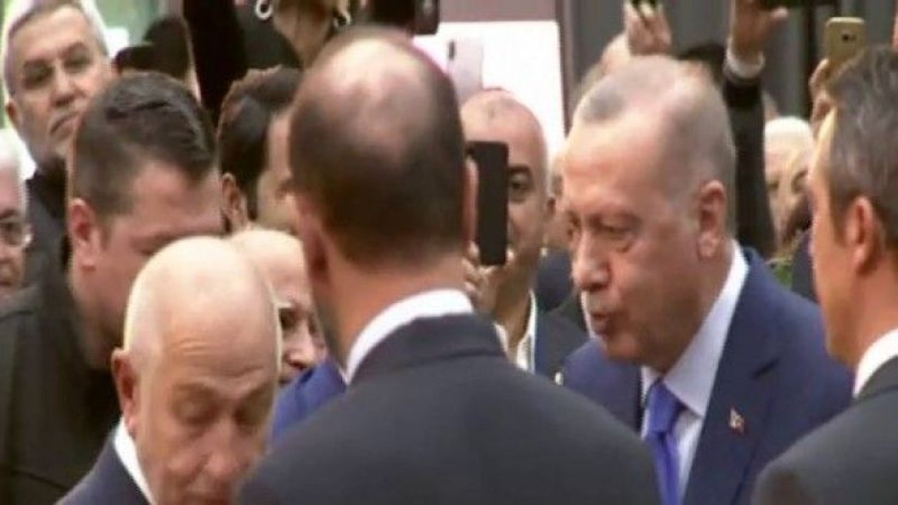 Cumhurbaşkanı Erdoğan, Fenerbahçe Divan Kurulu’na geldi
