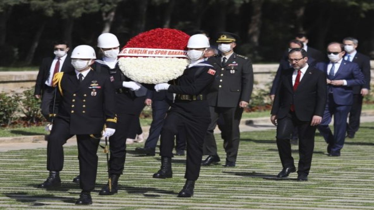 Bakan Kasapoğlu’ndan Anıtkabir’e ziyaret