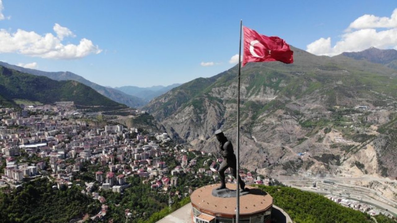 Dünyanın en büyük Atatürk heykeline doğru heyecanlı atlayış