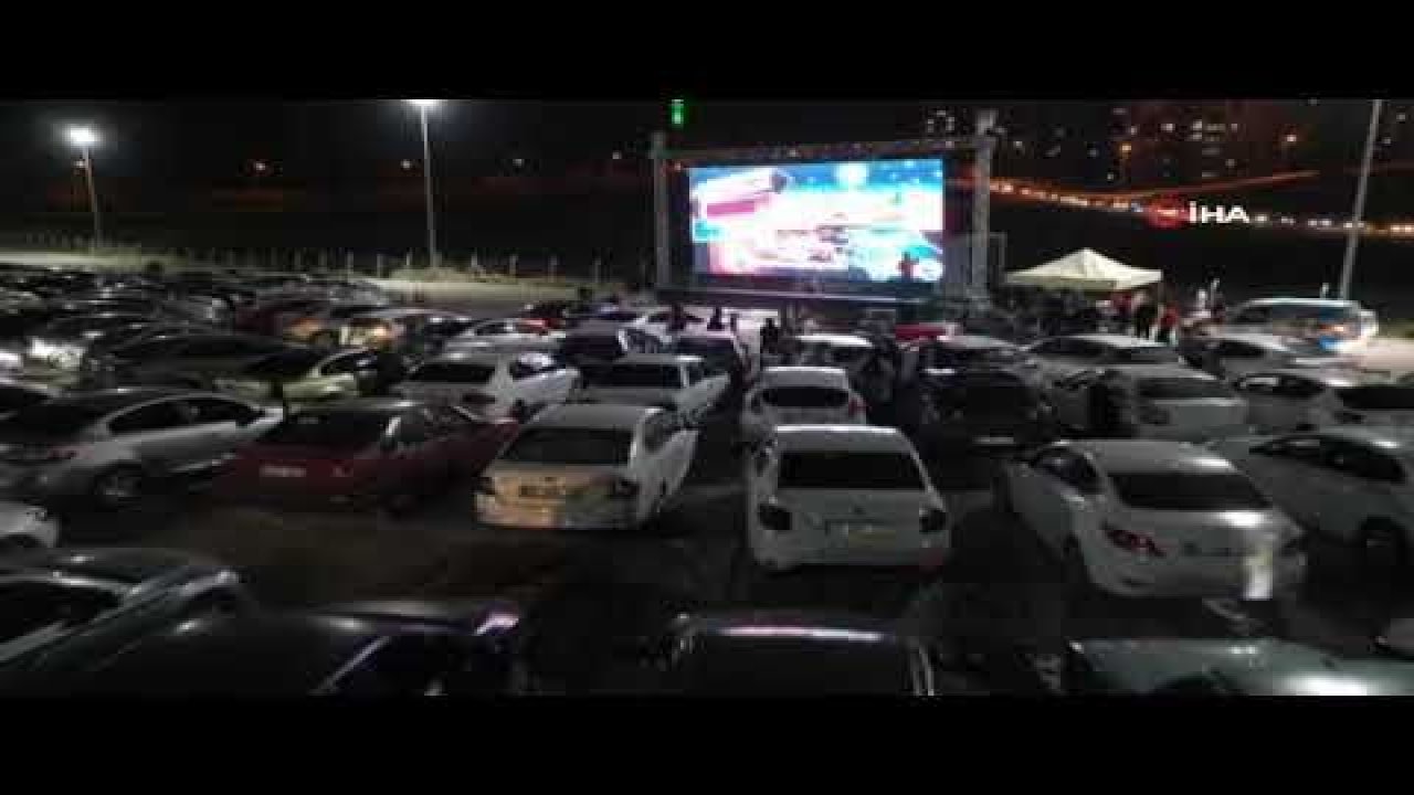 Yüzlerce araç “Arabalı Sinema” günleri etkinliğine katıldı