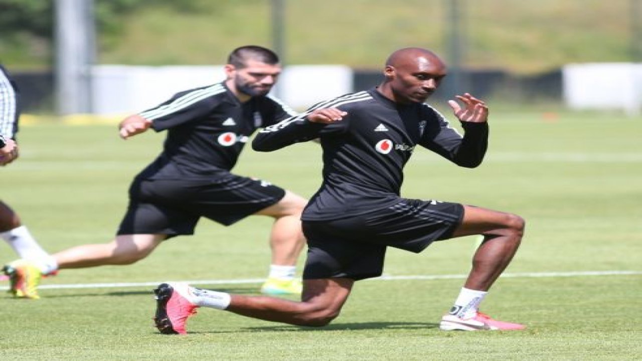 Beşiktaş günün ilk idmanını tamamladı