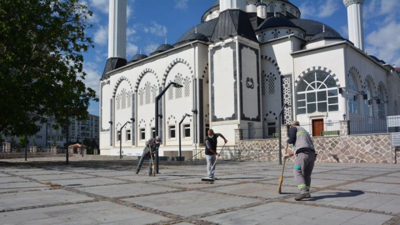 Aktyurt'ta camiler ibadete hazırlanıyor