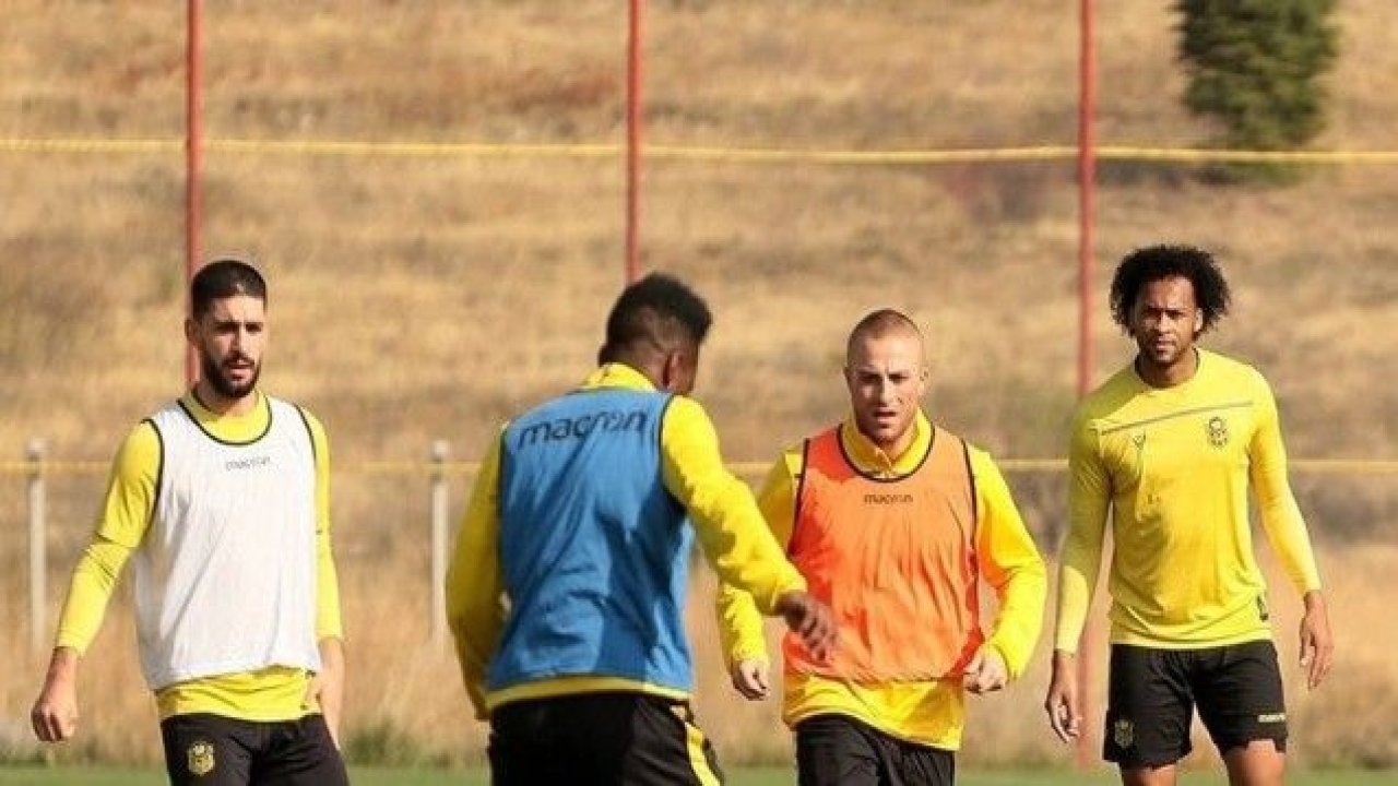 Yeni Malatyaspor’da Gökhan ve Bifouma ilk 11 için mesaj