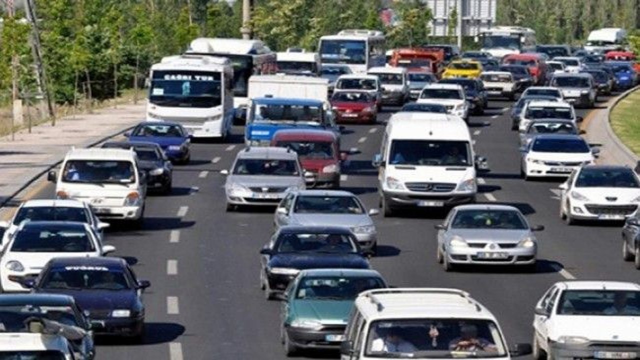 Trafiğe 4 ayda 260 bin araç katıldı - Video Haber