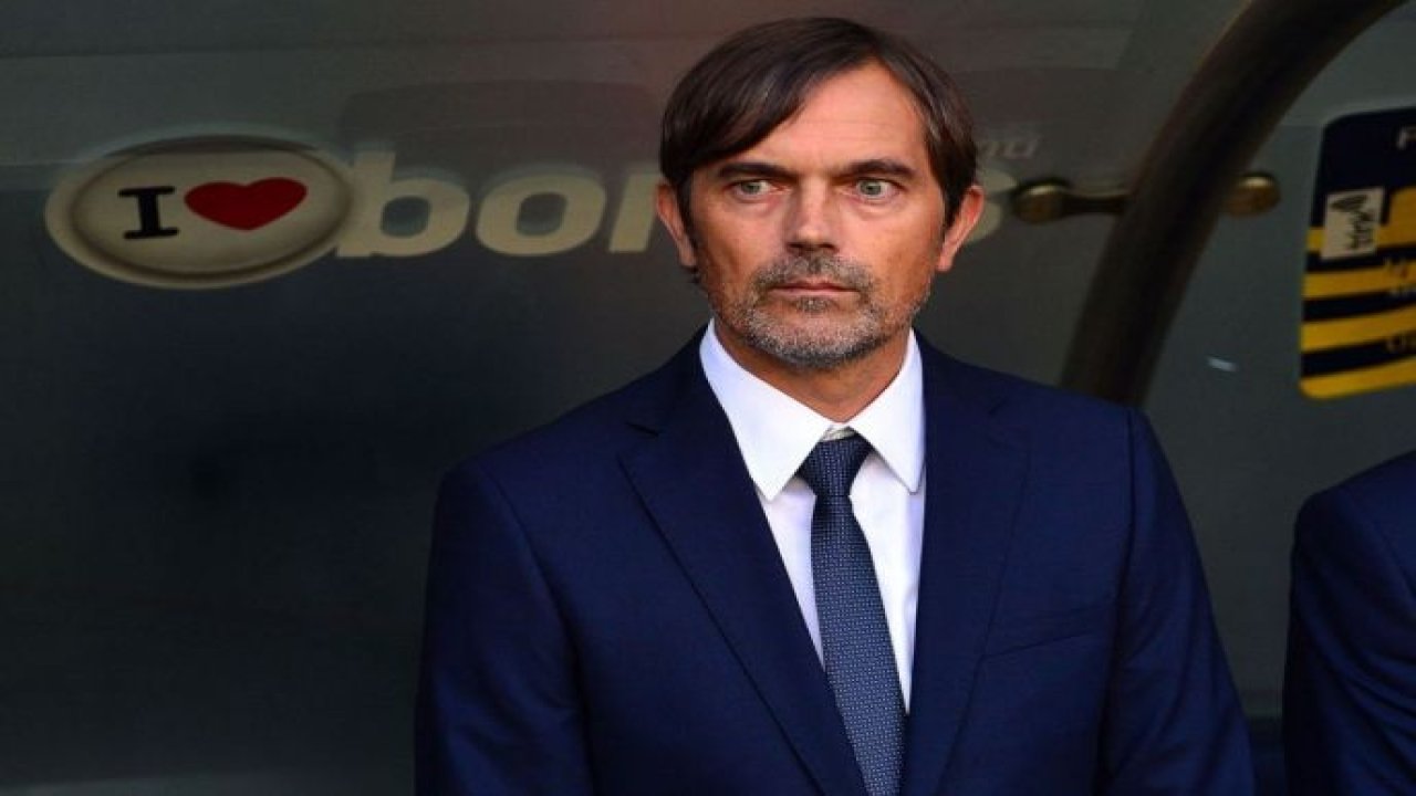 Derby County, takımı Phillip Cocu’ya emanet etti