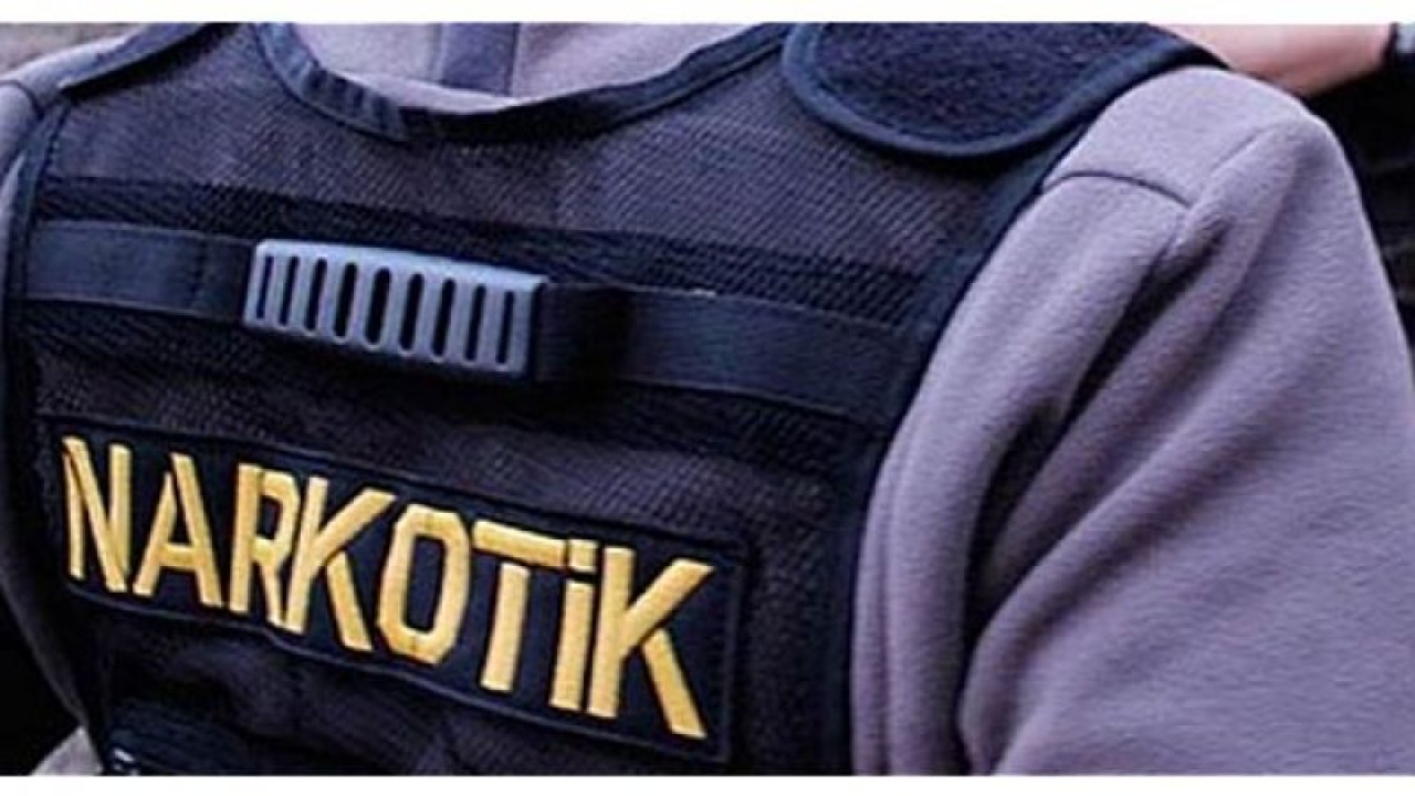 Ankara Emniyeti Affetmedi! Uyuşturucu satıcıları kovalamaca sonucu yakalandı