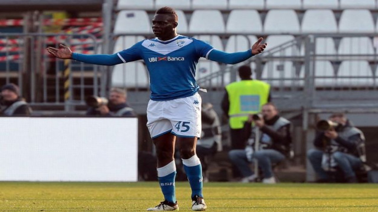 Brescia, Balotelli’nin sözleşmesini feshetti