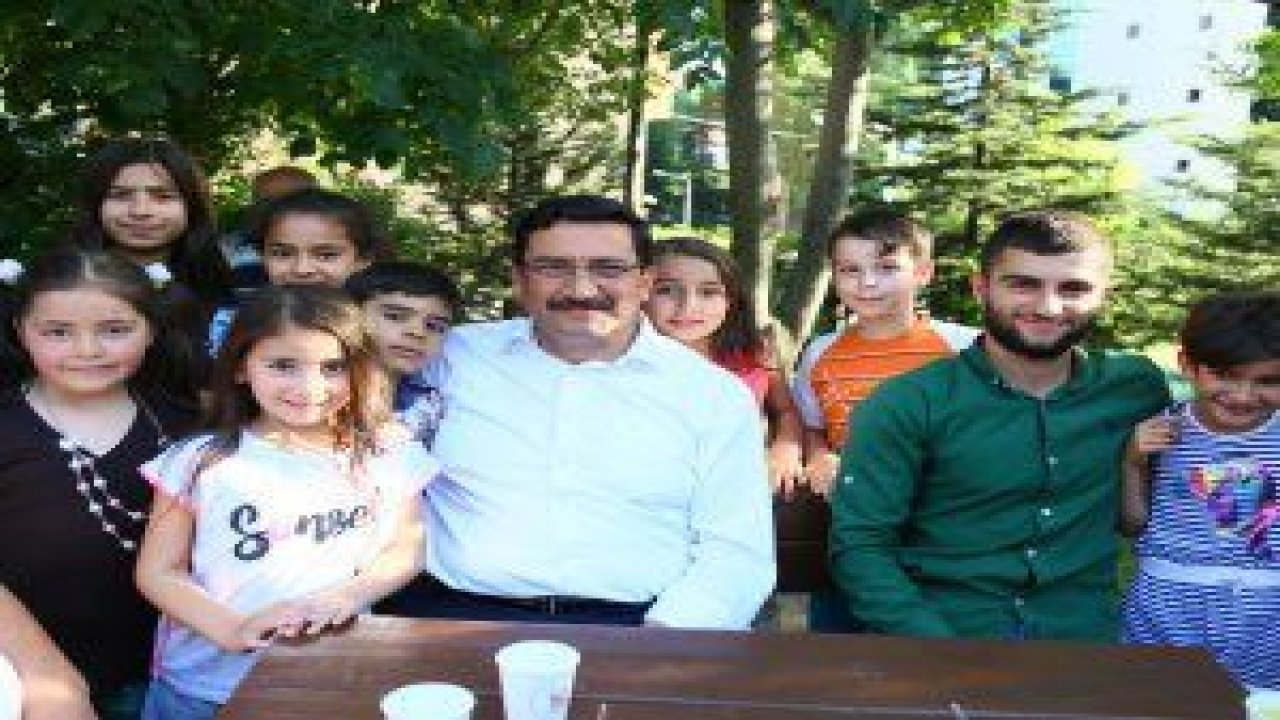 Keçiören Belediye Başkanı Mustafa Ak, bu defa halk buluşmaları için Çaldıran Mahallesi’ni ziyaret etti