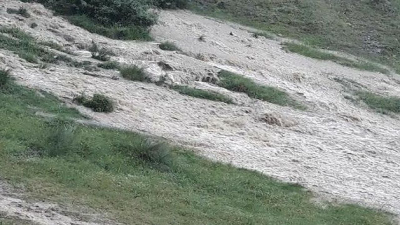Ankara’da sağanak ve dolu yağışı, Ömeyşehler Yaylası’nda sele neden oldu