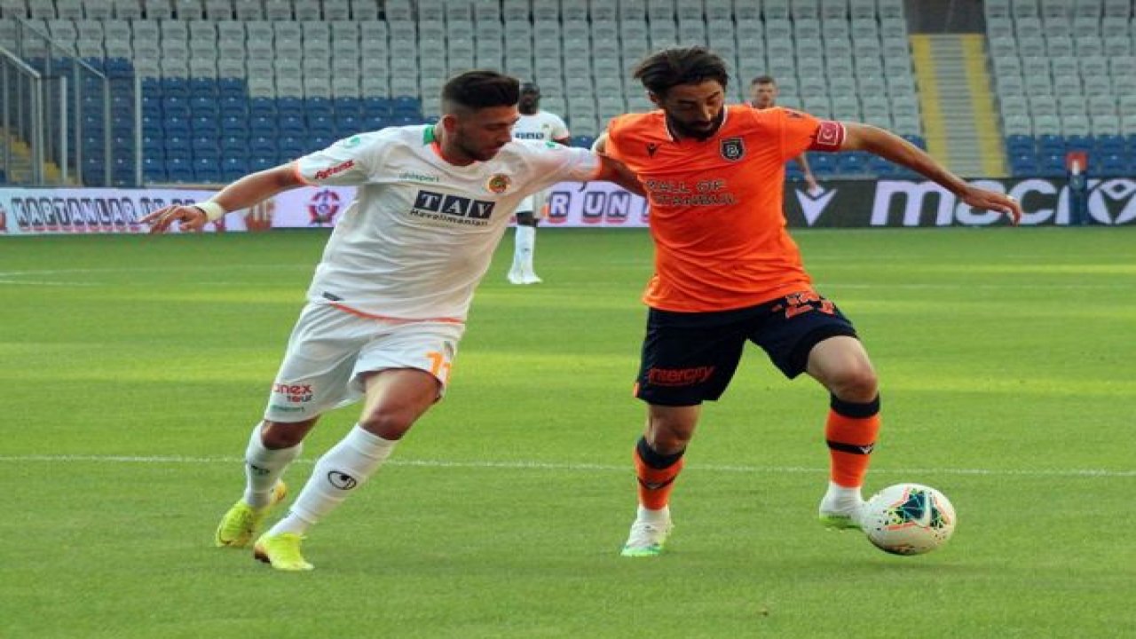 Süper Lig: Medipol Başakşehir: 0 - Aytemiz Alanyaspor: 0 (İlk yarı)