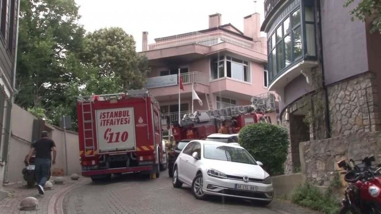 Sağlık merkezine yanıcı maddeli saldırı! 3 kişi panikle camdan atladı - Video Haber