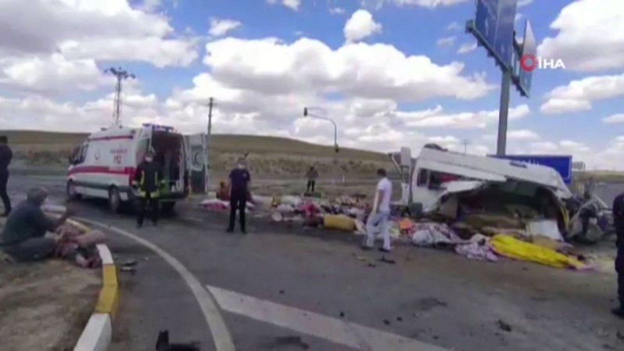 Konya’da feci kaza! 6 kişi hayatını kaybetti