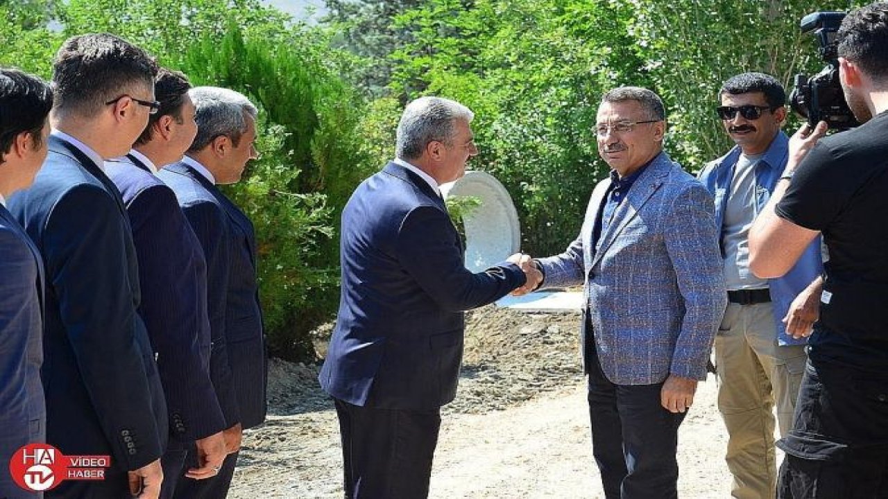 Cumhurbaşkanı Yardımcısı Oktay, gençlerle bisiklet sürdü, ok attı