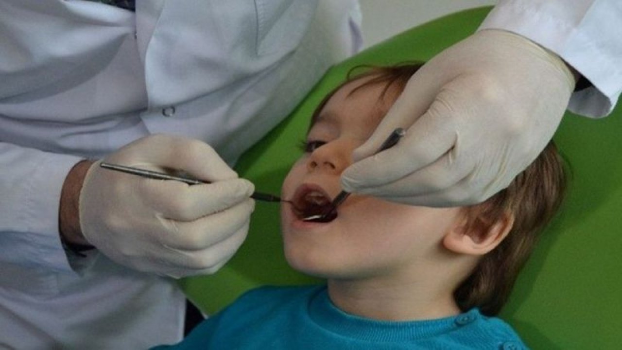 Çocuklarda diş çürüğüne dikkat!