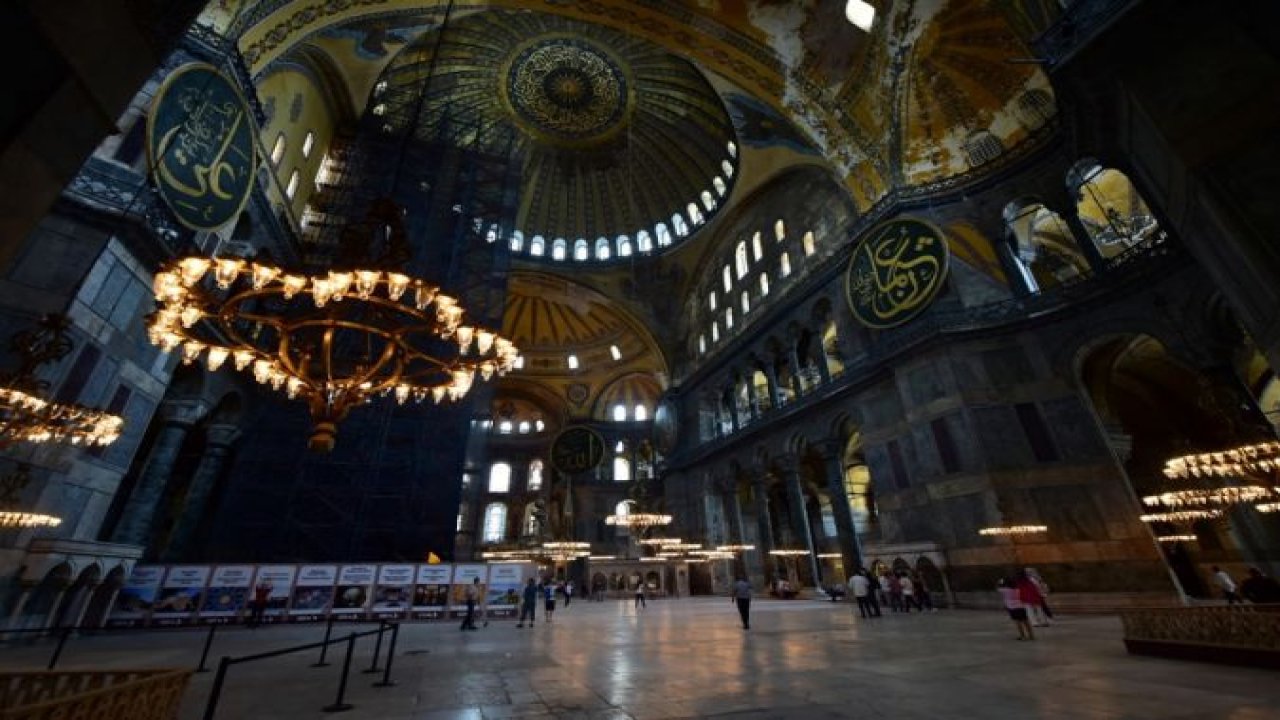 Ayasofya Diyanet’e devredildi