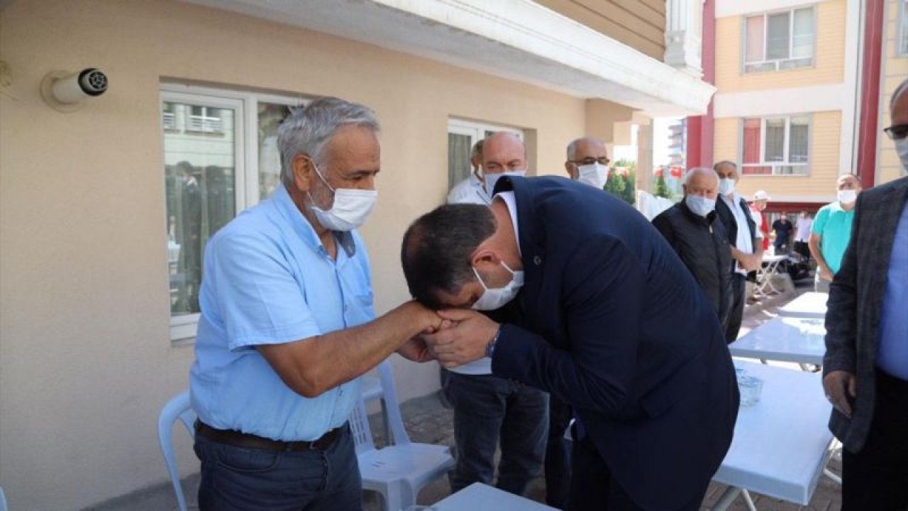 Siirt'te şehit düşen Özel harekat polisi Muhammet Demir'in şehadet haberi Sivas'taki ailesine verildi
