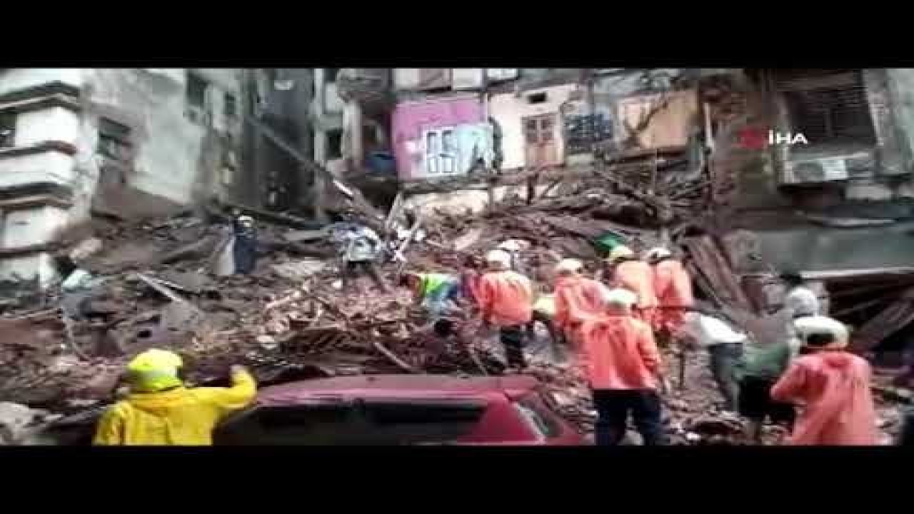 Şiddetli yağış nedeniyle 2 bina çöktü: 8 ölü - Video Haber