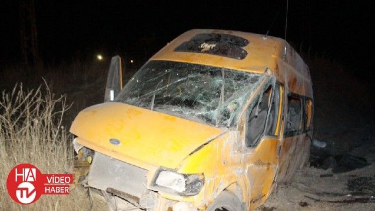 Kaçak göçmenleri taşıyan minibüs kaza yaptı: 1 ölü, 12 yaralı