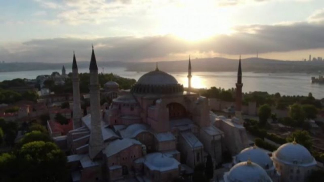 PTT’den Ayasofya Camii’ne özel pul