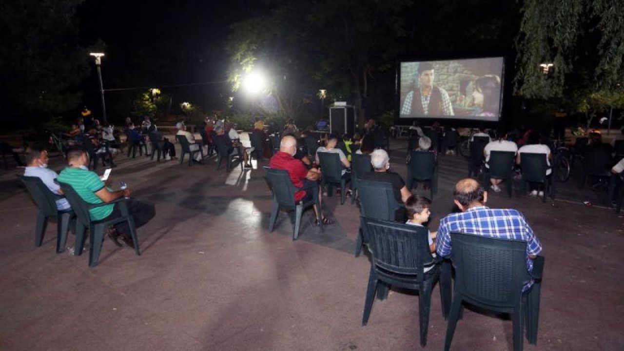 Yenimahalle Belediyesi’nin her yıl düzenlediği açık hava sinema keyfi başladı...
