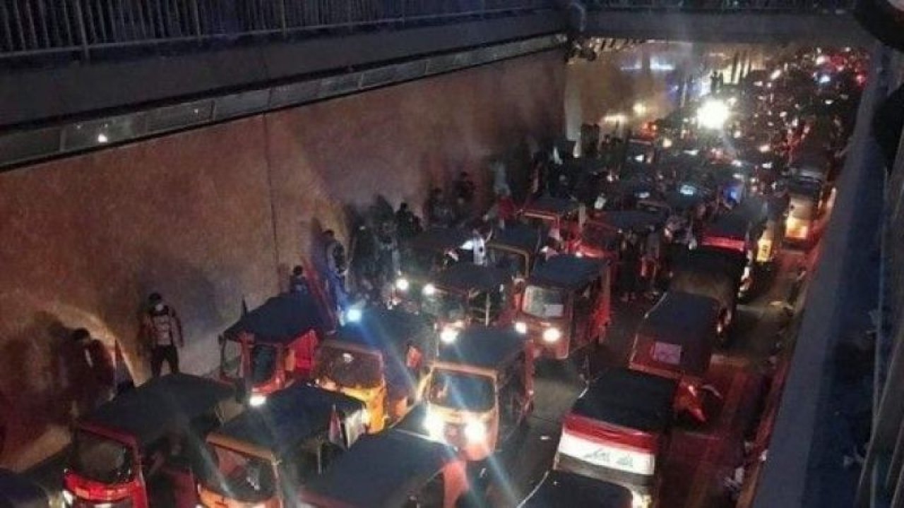 Irak protestolarının simgesi “tuktuklar”