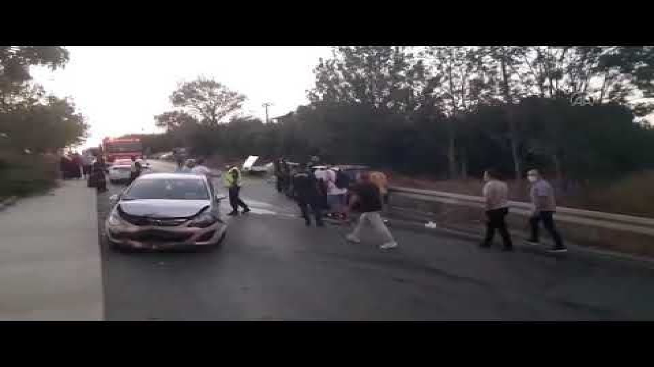 İstanbul'da zincirleme trafik kazası: 18 yaralı - Video Haber