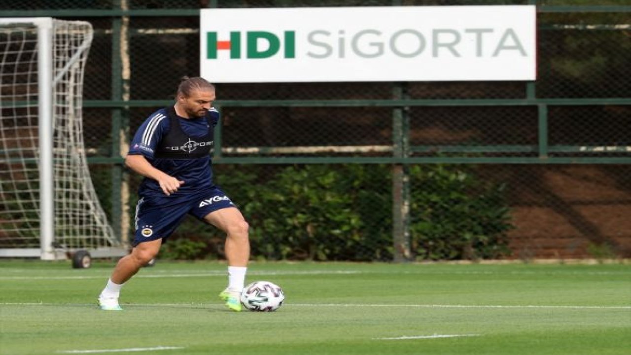 Fenerbahçe, yeni sezon hazırlıklarını sürdürdü