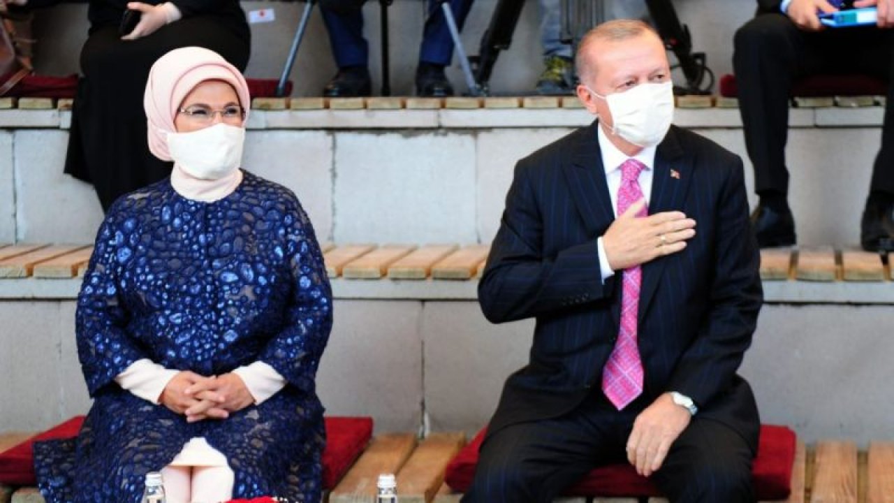 Cumhurbaşkanı Erdoğan Mamak’ta güllerle karşılandı - Ankara