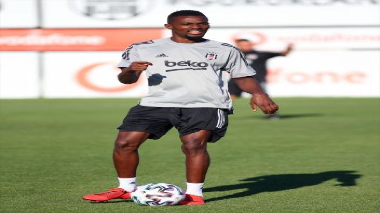 Mensah, Beşiktaş'la ilk antrenmanına çıktı