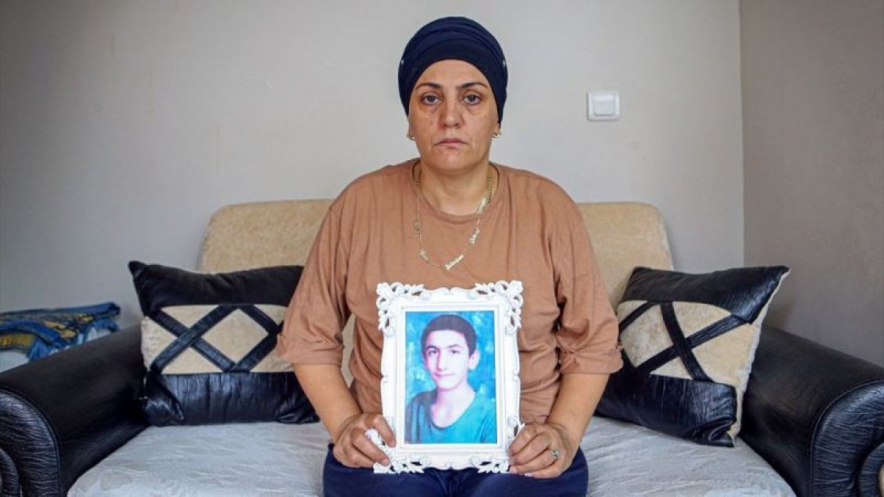 Kanser hastası anne, 14 yaşındaki oğluna kavuşmak için 1 yıldır HDP önünde evlat nöbetinde