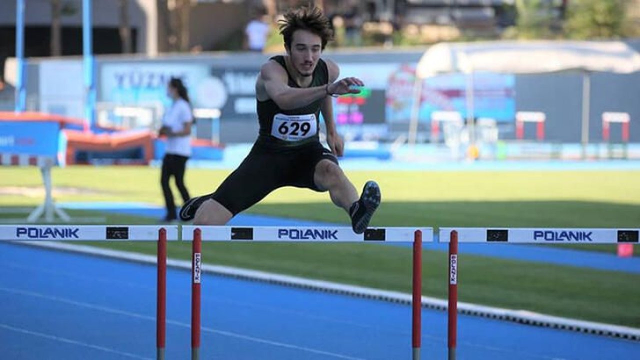 Berke Akçam, 400 metre engellide 20 yaş altı Türkiye rekoru kırdı