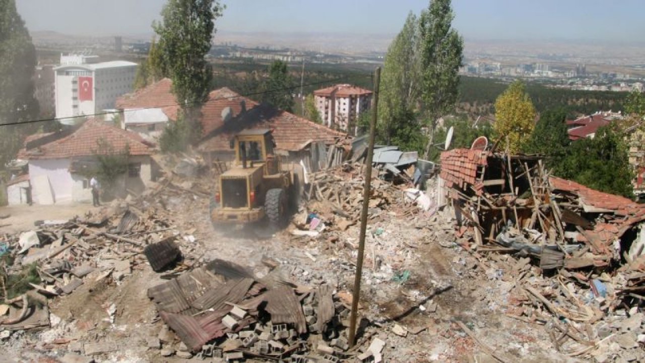 Çankaya Belediyesi, 17 gecekondunun yıkımına başladı - Ankara
