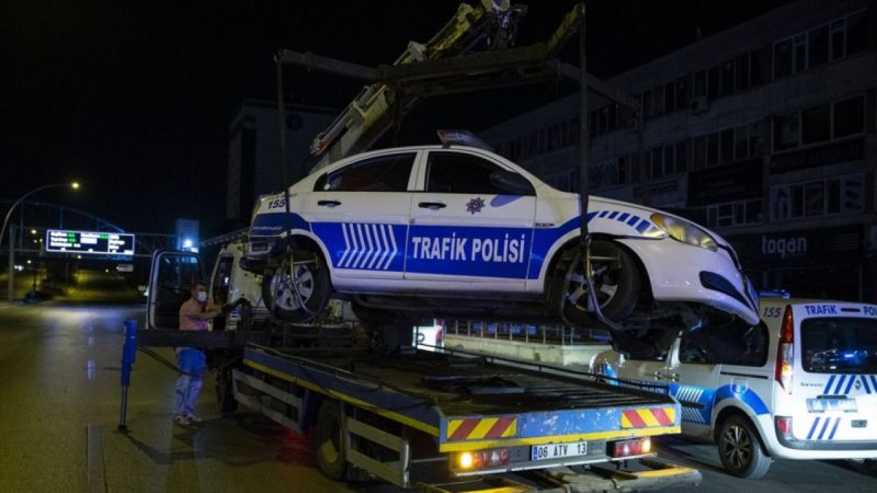 Ankara'da Otomobil Polis Aracını Trafikte Sıkıştırdı! Polis Aracı Bariyerler çarptı, 2 Polisimiz Yaralı