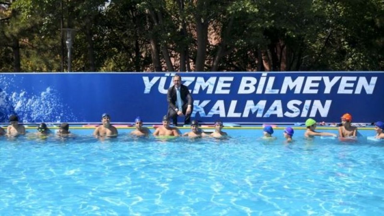 Bakan Kasapoğlu, Ankara'da portatif yüzme havuzunda çocuklarla bir araya geldi