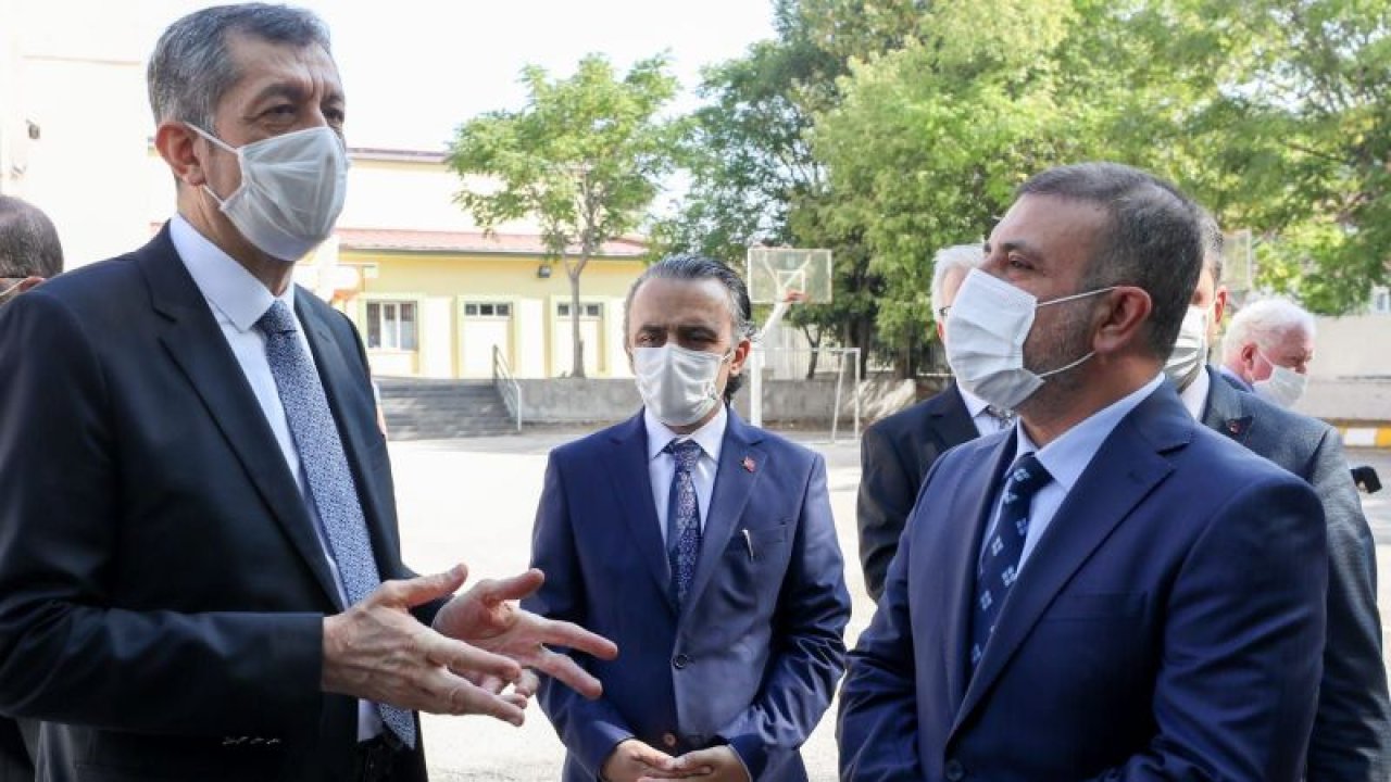 Milli Eğitim Bakanı Ziya Selçuk, Ankara Sincan’da öğrencilerle bir araya geldi