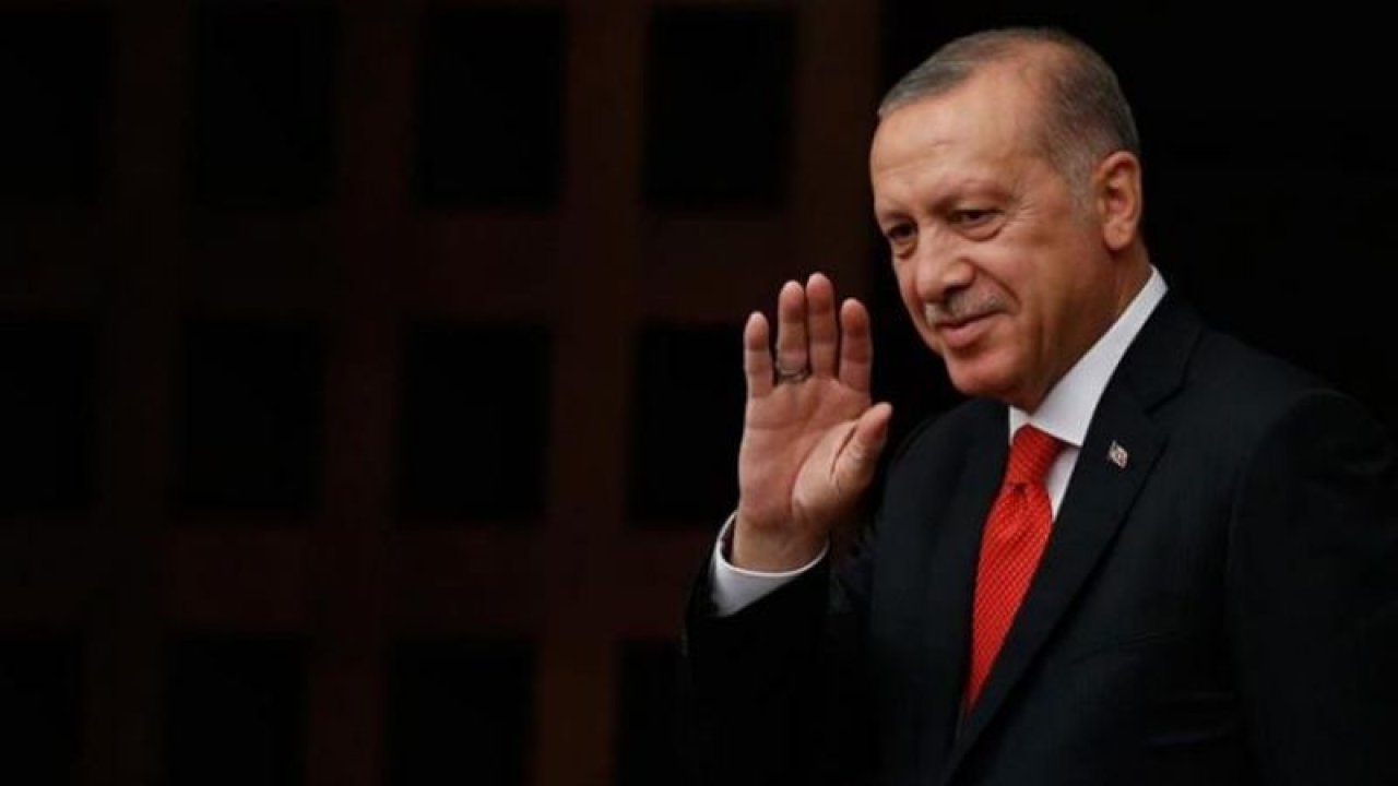 Erdoğan, cuma namazını Büyük Çamlıca Camisi'nde kıldı