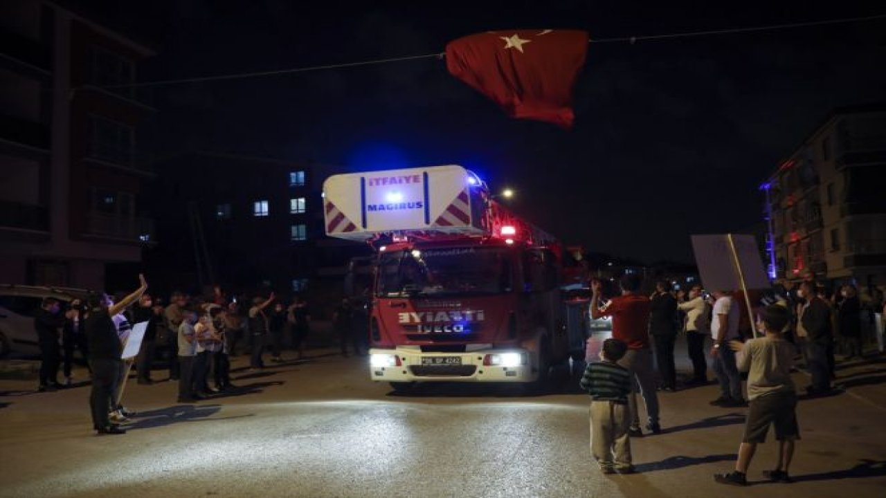 Ankara'da Vatandaşlar Gözyaşlarına Boğdu!  İtfaiye Haftası Nedeniyle Yaptıkları Şeyle, Genç Yaşlı Herkesi Duygulandırdılar... "Helal Olsun"
