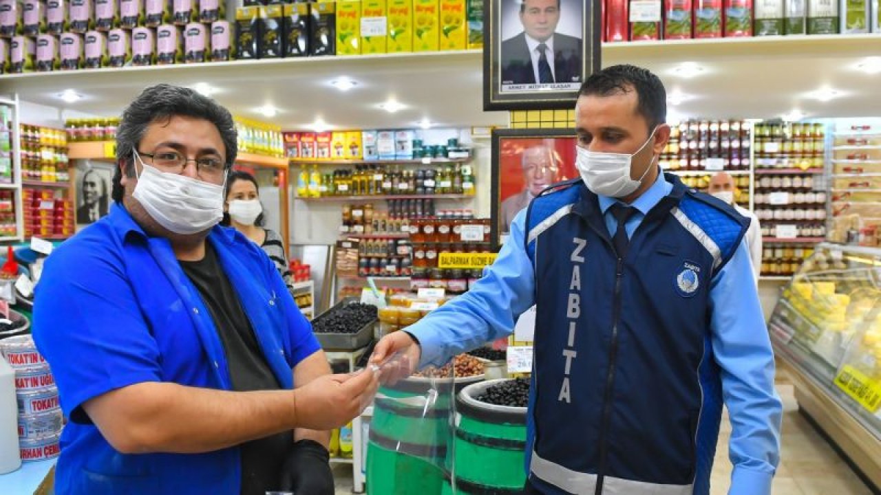 Ankara Büyükşehir'den pazarcı esnafına maske ve siperlik desteği