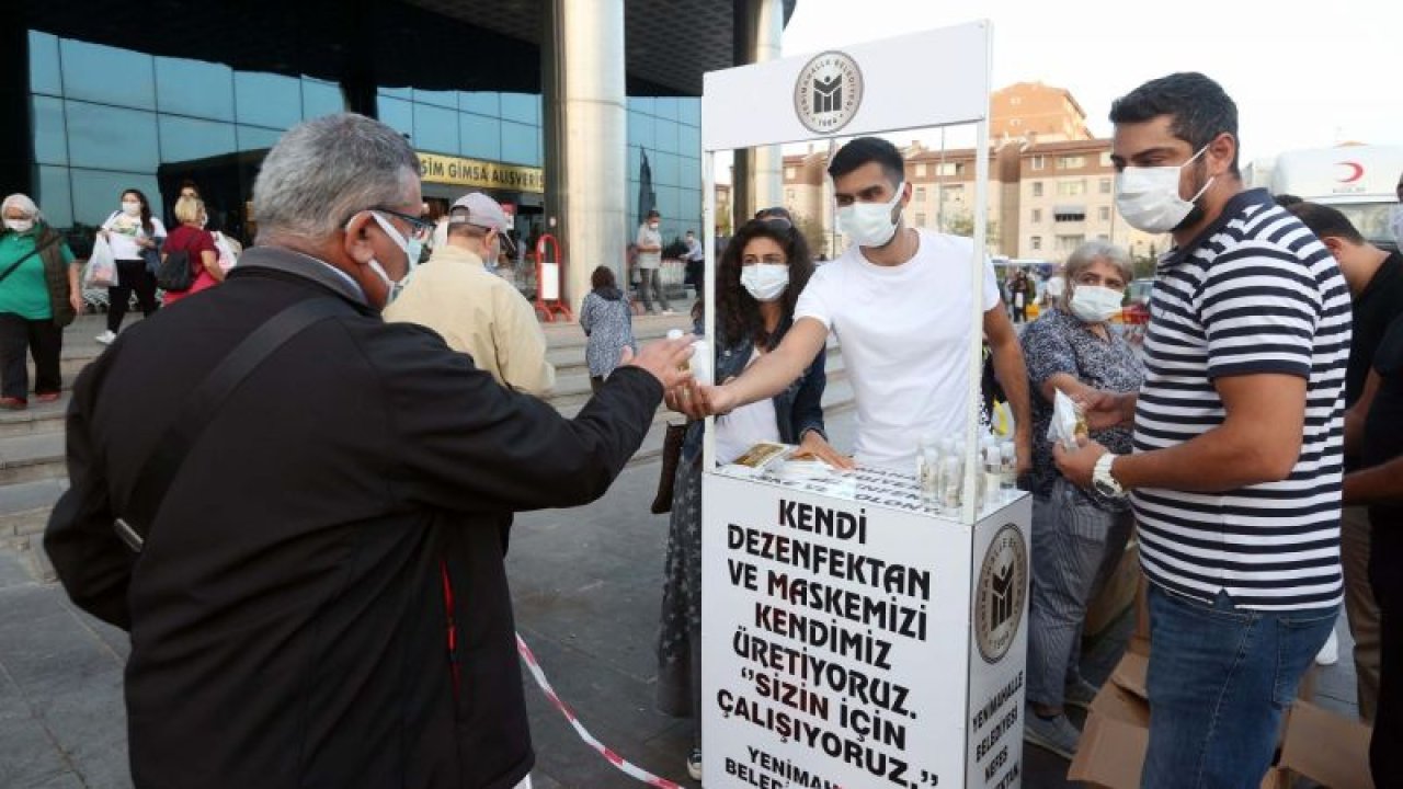 Ankara Yenimahalle Belediyesi’nden metro istasyonlarında maske ve dezenfektan dağıtımı