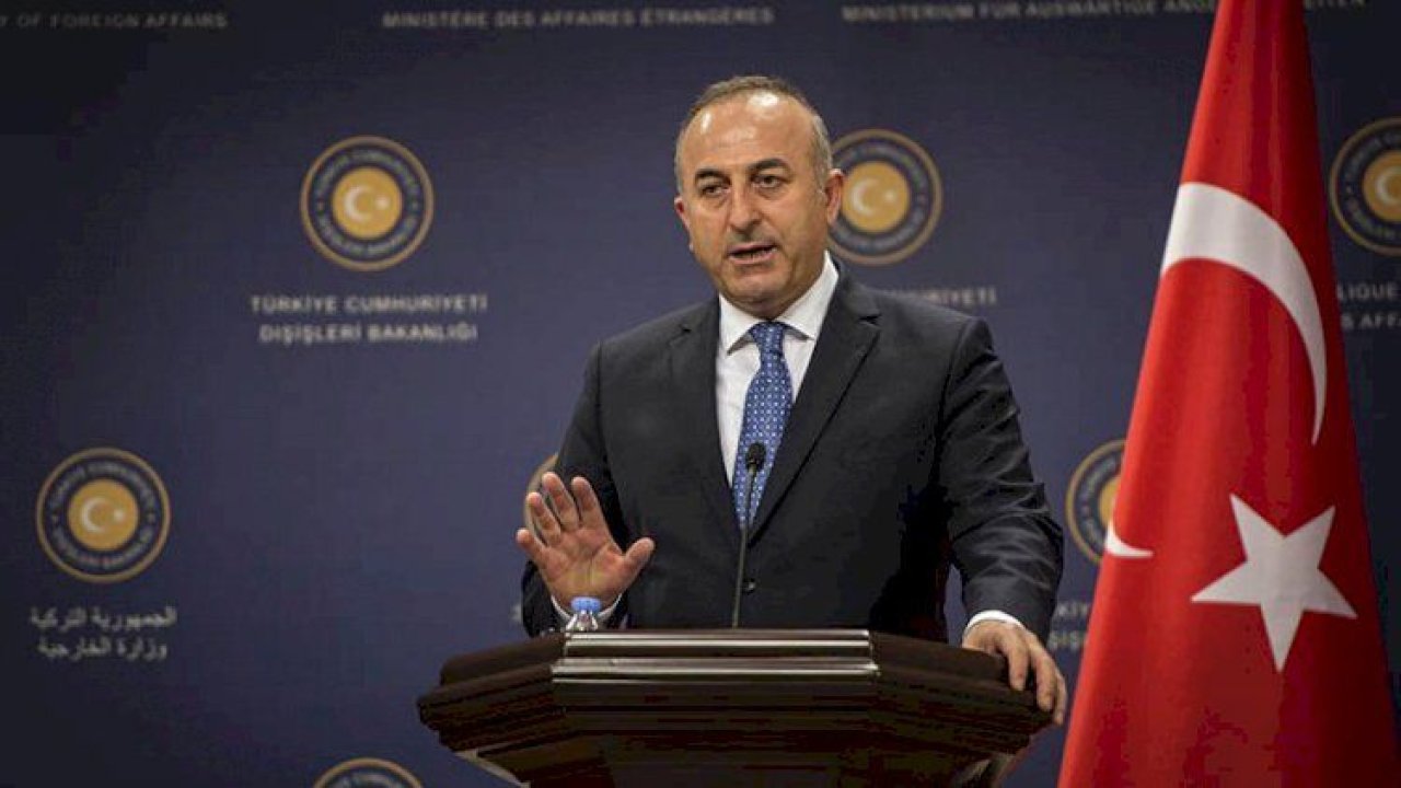 Bakan Çavuşoğlu: "Sıkışan Ermenistan sivil yerleşimlere saldırmaya başladı''