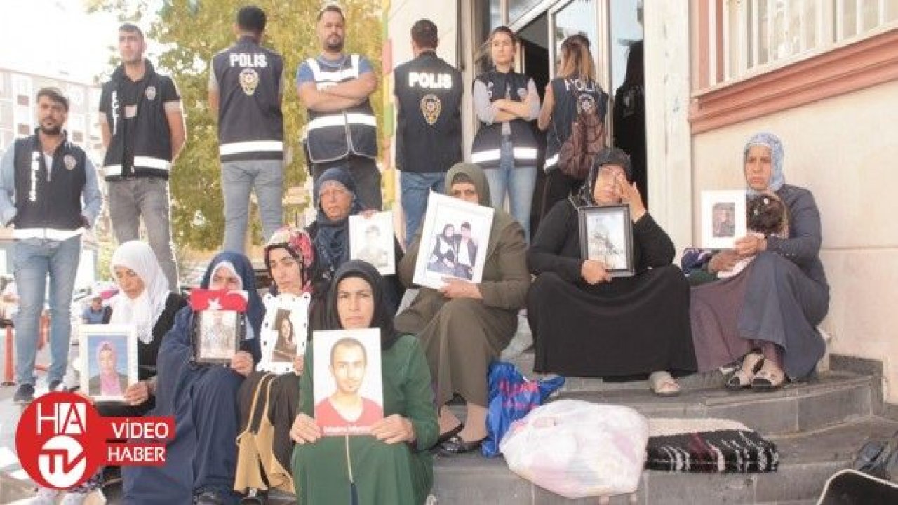 Çocuklarını bekleyen ailelerin HDP il binasındaki eylemi 40. gününde