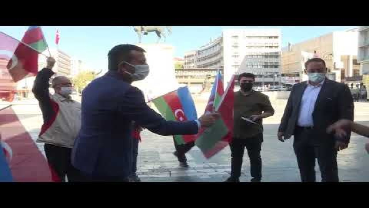 Ankara Altındağ Belediyesi, esnafa Türk ve Azerbaycan bayrakları dağıttı