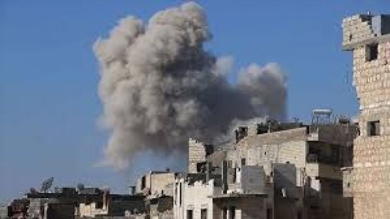 Son dakika Rus savaş uçakları İdlib'i vurdu!