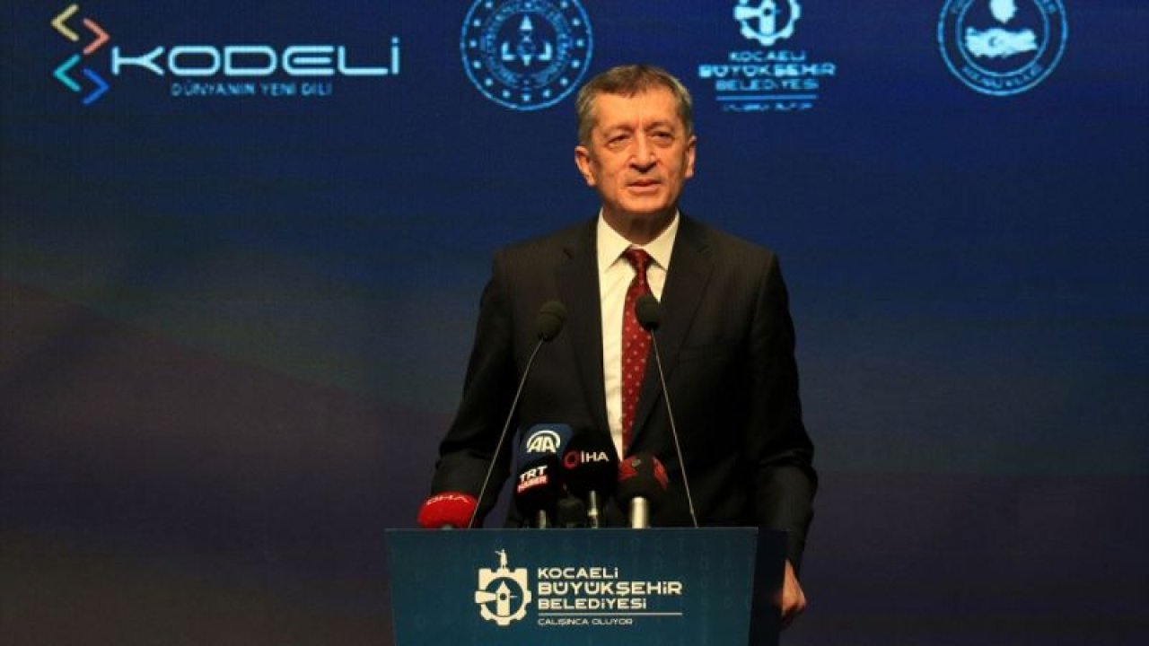 Milli Eğitim Bakanı Selçuk, Kocaeli'de kodlama atölyesi açılışına katıldı